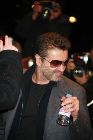 Photo for LONDON - NOVEMBER 18: George Michael attends UK Premiere of Sleuth at the Odeon West End on November 18, 2007 in London. - Royalty Free Image