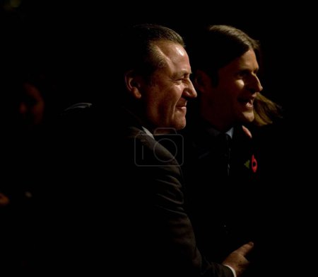 Téléchargez les photos : Ray Winstone et Crispin Glover à la première européenne de Beowulf au cinéma Vue le 11 novembre 2007, Londres, Angleterre. - en image libre de droit