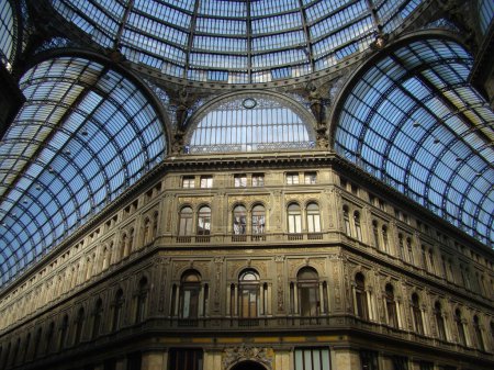 Foto de Galleria Umberto I en Nápoles - Imagen libre de derechos