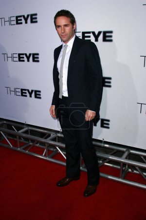 Foto de Alessandro Nivola en el estreno en Los Ángeles de The Eye celebrado en Cinerama Dome, Hollywood el 31 de enero de 2008. - Imagen libre de derechos