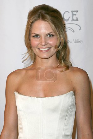 Photo for Actress Jennifer Morrison attends the UCLA Jonsson Center Foundation's "Taste For A Cure" fundraiser honoring Kevin Reilly, President of Entertainment Fox Broadcasting Company, on June 21, 2008 in Beverly Hills, California. - Royalty Free Image