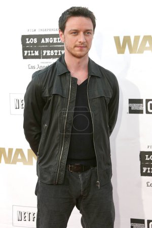 Téléchargez les photos : James Mcavoy lors de la première mondiale de "Wanted" au Mann Village Theatre à Westwood, en Californie, le 19 juin 2008. - en image libre de droit