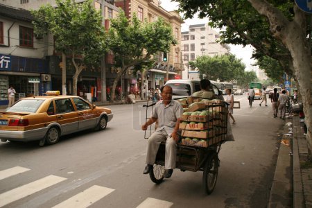 Téléchargez les photos : Rues de Shanghai, 2008 - en image libre de droit
