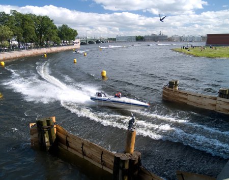 Téléchargez les photos : Championnat du monde de bateaux à moteur - en image libre de droit