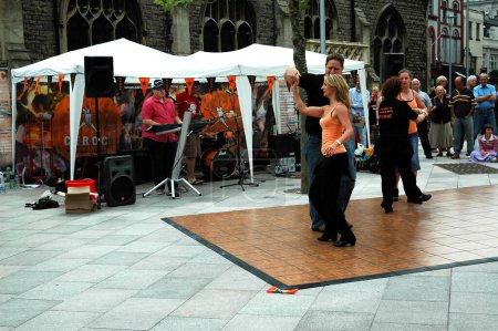 Téléchargez les photos : Salsa dance in Cardiff - en image libre de droit