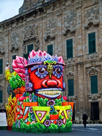 Téléchargez les photos : Les gens à Malte Carnaval - en image libre de droit
