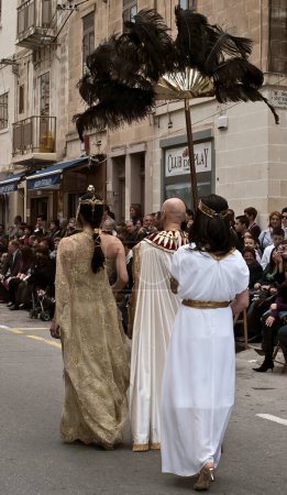 Téléchargez les photos : VALLETTA, MALTE - 30 mars 2018 : Mise en œuvre biblique de la passion lors de la procession du Vendredi Saint à La Valette, Malte 1 avril 2018. Pâques à Malte.Procession traditionnelle à Pâques à Malte - en image libre de droit