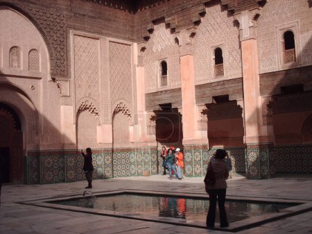 Foto de Hermosa mezquita en Marrakech, Marruecos - Imagen libre de derechos