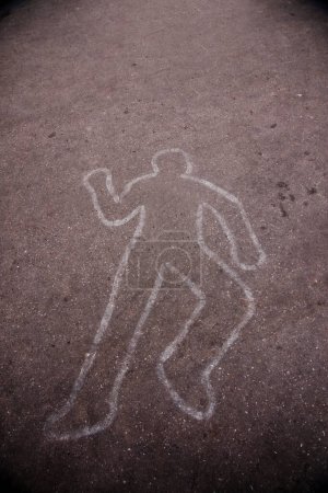 Téléchargez les photos : Body Outline dans la rue - en image libre de droit