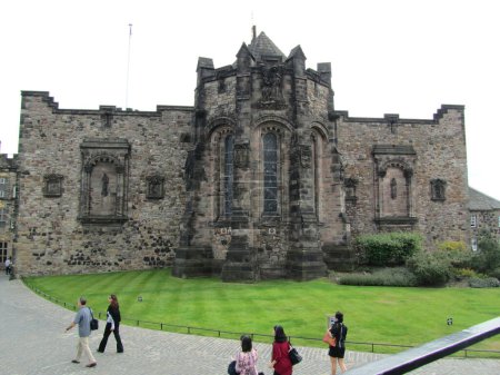 Téléchargez les photos : Visiteurs non identifiés au château d'Édimbourg le 4 septembre 2010 - en image libre de droit