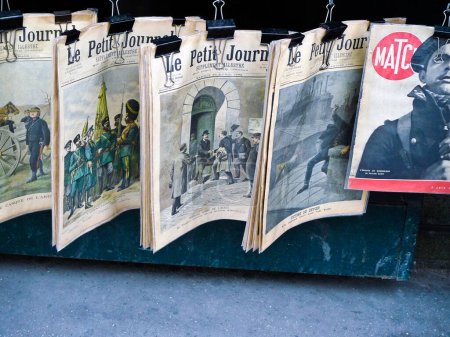 Téléchargez les photos : Paris et vieux magazines sur la rive gauche - en image libre de droit