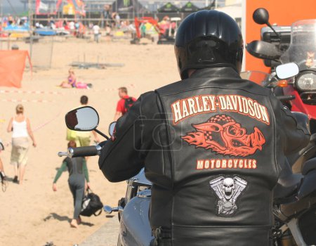 Téléchargez les photos : Harley Davidson veste vue de dos - en image libre de droit