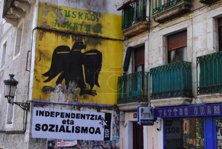 Téléchargez les photos : Fond mural séparatiste basque - en image libre de droit