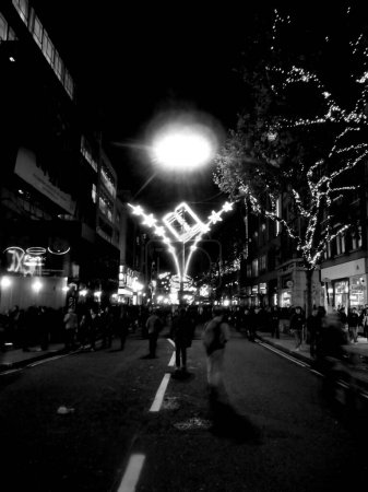 Foto de Las luces de Navidad se encienden en Oxford Street 3 de noviembre de 2009 - Imagen libre de derechos