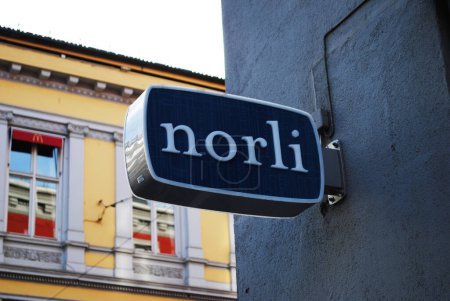 Téléchargez les photos : Norli enseigne de librairie - en image libre de droit