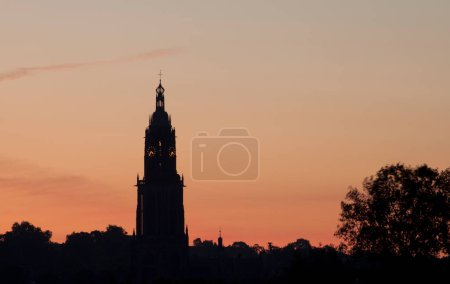 Téléchargez les photos : Belle église historique à Rhenen. - en image libre de droit