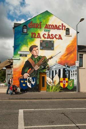 Téléchargez les photos : Murale politique à Belfast, Irlande du Nord - en image libre de droit