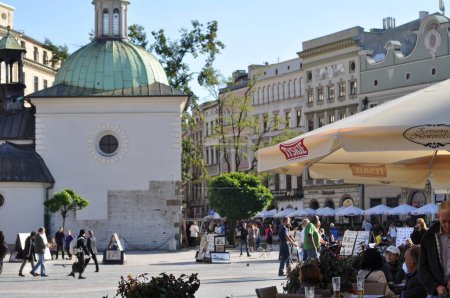 Foto de Scenic shot of the market square in krakov - Imagen libre de derechos