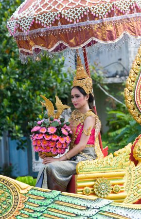 Téléchargez les photos : Festival traditionnel Rap Bua en Thaïlande - en image libre de droit