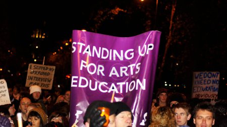 Téléchargez les photos : Manifestation étudiante dans le centre de Londres 9 décembre 2010 - en image libre de droit