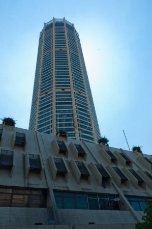 Foto de Edificio Komtar sobre cielo azul - Imagen libre de derechos