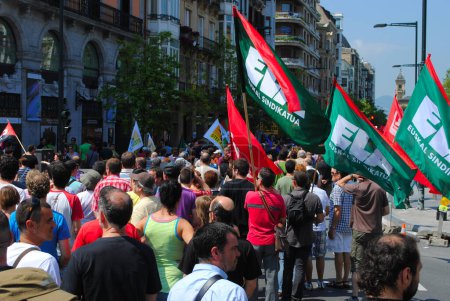 Téléchargez les photos : Eusko Langileen Alkartasuna flags - en image libre de droit