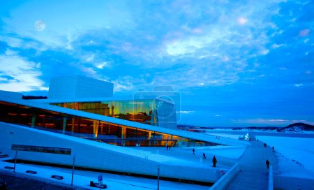 Téléchargez les photos : Opéra d'Oslo en Norvège - en image libre de droit