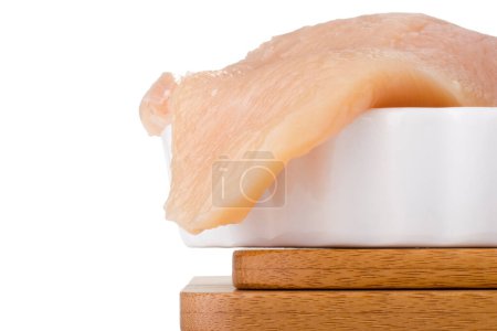 Téléchargez les photos : Poitrine de poulet crue gros plan - en image libre de droit