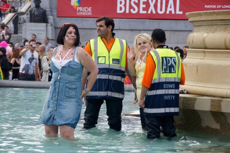 Téléchargez les photos : "Gay Pride 2011 à Trafalgar Square Londres 2 juillet 2011 " - en image libre de droit