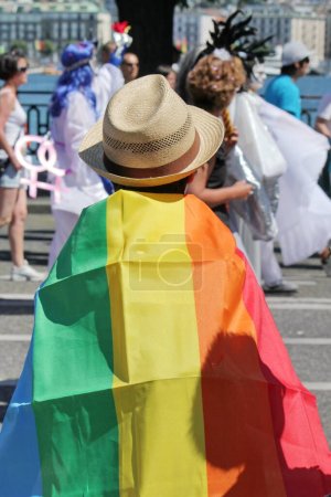 Téléchargez les photos : Spectator at the Gaypride - en image libre de droit