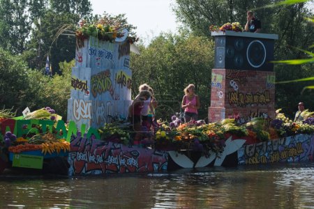 Foto de Westland Floating Flower Parade 2011, The Netherlands - Imagen libre de derechos