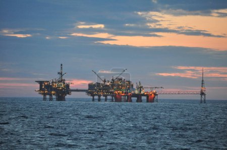 Téléchargez les photos : Ekofisk est un champ pétrolifère dans le secteur norvégien de la mer du Nord - en image libre de droit