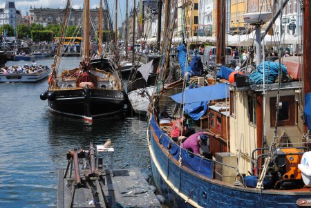 Foto de Puerto de Copenhague con barcos en Dinamarca - Imagen libre de derechos