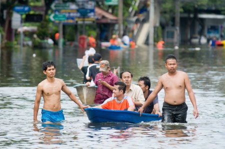 Foto de Inundación monzónica en Bangkok. Octubre de 2011 - Imagen libre de derechos