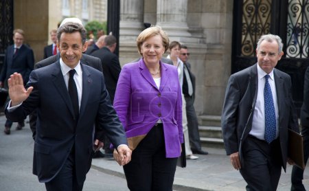 Foto de Nicolas Sarkozy y Angela Merkel - Imagen libre de derechos