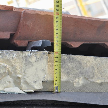 Foto de Concrete and construction materials are laying at a construction site. - Imagen libre de derechos