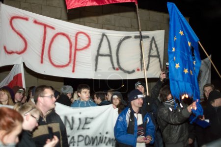 Téléchargez les photos : Manifestation anti ACTA Pologne. Gorzow Wielkopolski - en image libre de droit