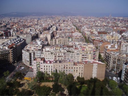 Foto de Vista de Barcelona desde la Catedral de la Sagrada Familia, España - Imagen libre de derechos