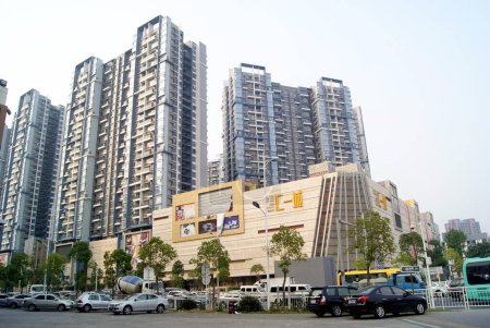 Foto de Shenzhen city building and road landscape, in china. - Imagen libre de derechos