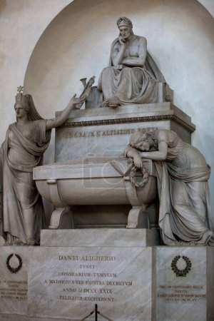 Foto de Florencia - Santa Croce.Tumba de Dante Alighieri - Imagen libre de derechos