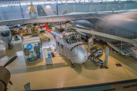 Téléchargez les photos : Sikorsky h-19d-4 poulets dans le musée - en image libre de droit