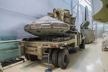 Téléchargez les photos : Radar mobile et systèmes de suivi pour missiles nike - en image libre de droit