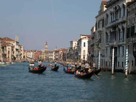 Téléchargez les photos : Vue de jour de l'architecture de Venise - en image libre de droit