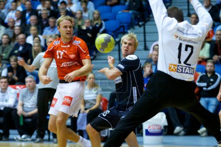Foto de Aalborg Handball jugó su primer partido de liga después de ser separado de la compañía AaB A / S, ganando 30 - 25 contra Nordsjlland Handball. 7 de septiembre de 2011 - Imagen libre de derechos