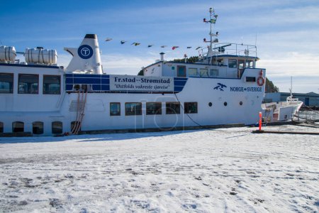 Téléchargez les photos : Mv sagasund (moored to the quay - en image libre de droit