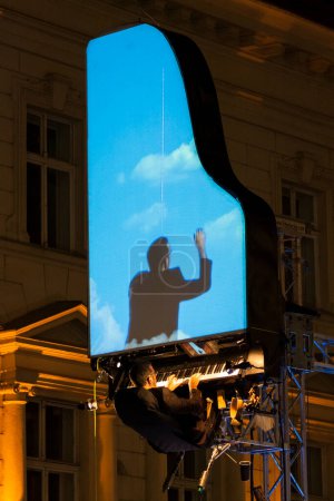 Foto de Actuación de David Moreno en Bucarest, Rumania - Imagen libre de derechos