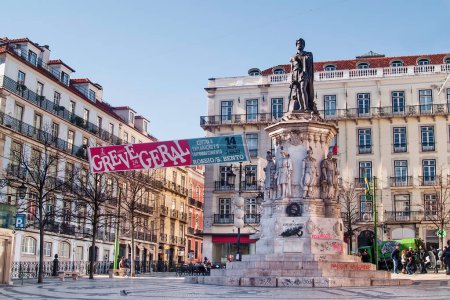 Téléchargez les photos : Monument aux Camos à Lisbonne et appel à la grève - en image libre de droit