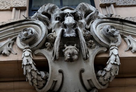 Foto de La fachada de la Casa en el centro de Riga (calle Blaumana) - Imagen libre de derechos