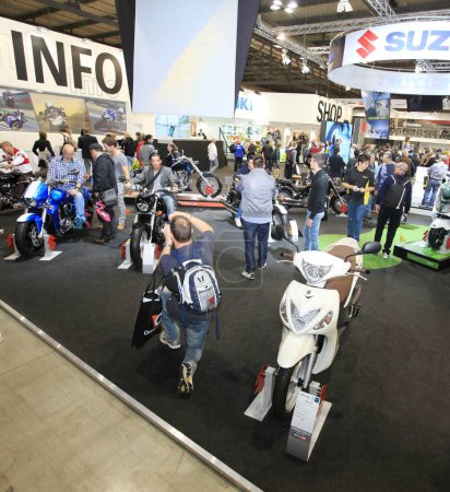 Téléchargez les photos : EICMA 2011, Salon international de la moto - en image libre de droit