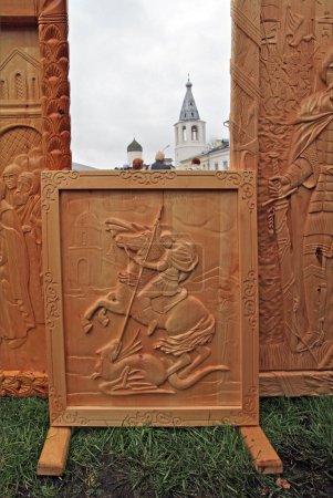 Foto de Iconos de madera en la calle exposición - Imagen libre de derechos